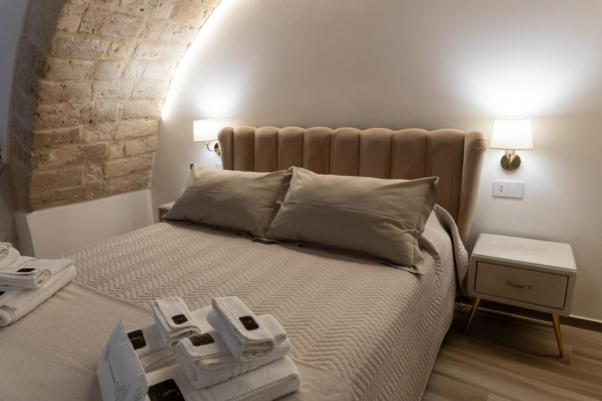 Carola Luxury Room Bari Exterior foto
